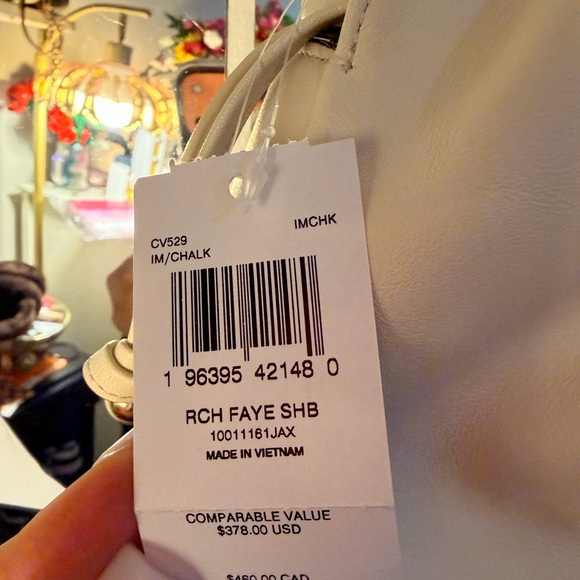 Coach Beige Shoulder Bag with Gold Accents - Picture 4 of 6